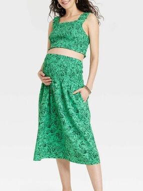 Isabel Maternity XXL Smocked Green Floral Crop Tank Top NWT Cottagecore Stretch